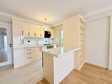 ▶ ▶akçay Körfez'den Ön Cephe Ara Kat Denize 450 Mt Satılık 2+1 Daire