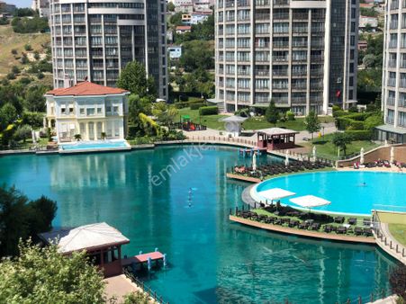 Küçükçekmece Bosphorus Cıty' De 74 M2 Manzaralı 1+1 Satılık