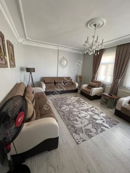 Akademia Hastanesi Karşısı Yolbilir Emlak Tan Satilik Daire