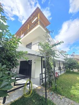 Davutlar Sahilinde Denize 700 Metre Yazlık