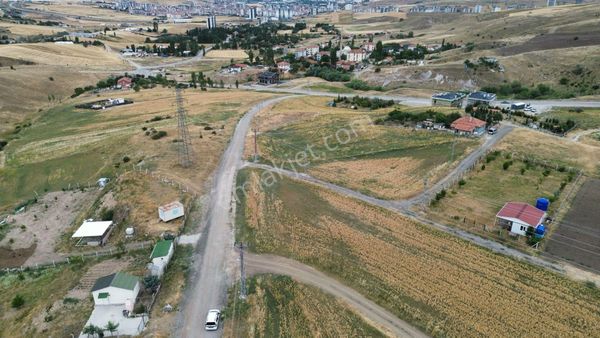 İmaremlak2'den 2 Tarafı Yola Cephe 900m2 Köşe Villa Parseli