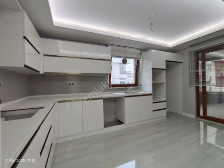 Truva/ahmet Kömürcü'den Atakum Yenimahalle Mah'de 185 M2, Ultra Lüks Ve Kaliteli 3+1 Geniş Daire