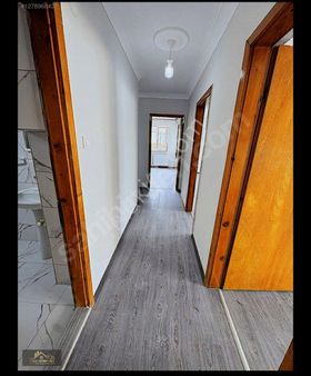 Edremit Cumhuriyet'de Arakat Satılık Daire