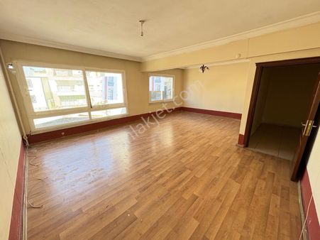 Prestij'den Camişerif'te Ayrı Mutfak Geniş Oturumlu 2+1