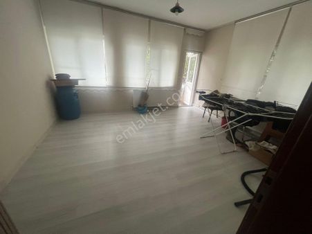 Zafer Mahallesi’nde 3+1 Geniş Ve Kullanışlı Daire! Konum: Aydın / Nazilli / Zafer Mahallesi