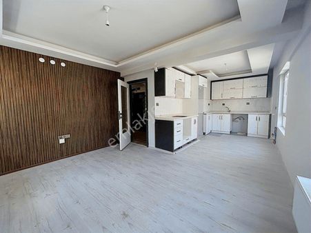 Hoşcan Emlaktan Aydınlıkevlerde Çağdaş Sokakta Dubleks