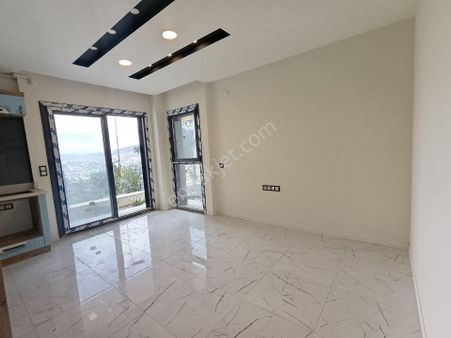 Deniz Manzaralı Sıfır 1+1