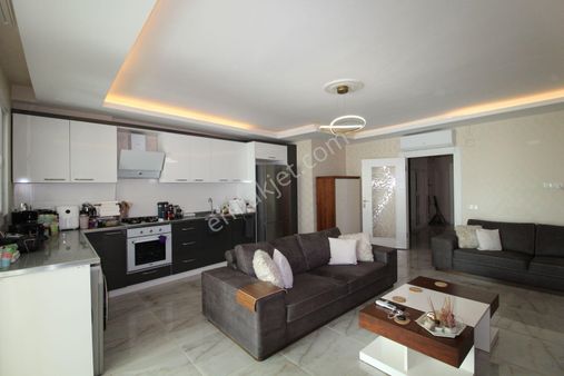 Aslan'dan Denize Sıfır Sitede Havuzlu Geniş 2+1