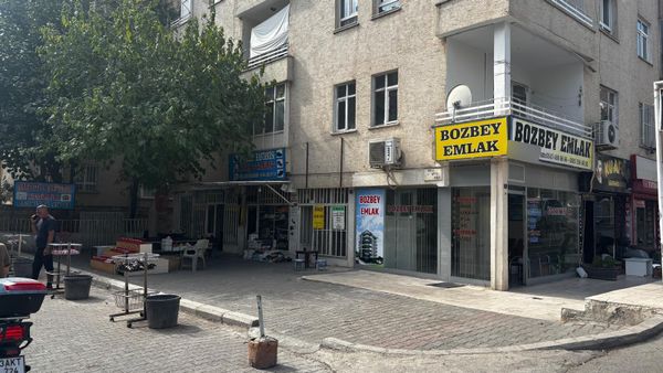 Baraj Emlak Tan Merkezi Konumda Kiralık Dükkan