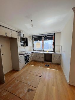 Turyap'tan Bağdat Caddesi Üzerinde Ofis Ve Konuta Uygun 4+1