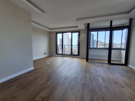 Turyap'tan Bağdat'a İki Adım Manzaralı Balkonlu Geniş 135m2 3+1