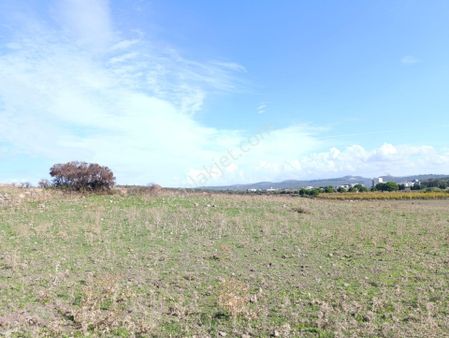 Taş Emlak'tan Küçükköy'de Köşe Parsel Müstakil Arsa