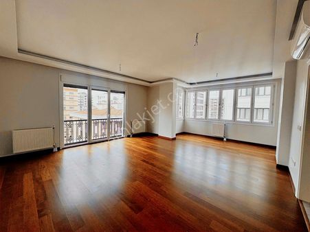 Turyap'tan Erenköy'de Yeşillikler İçinde Marmaray'a Yakın 3+1