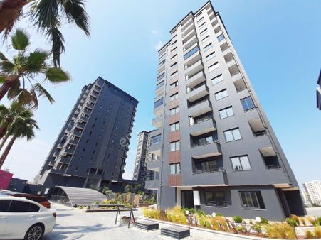 Kabasakal'da Bulvar Üzeri Havuzlu Güvenlik'li Sosyal Aktivite'li Ultra Lüx 5+1 Sıfır Daire