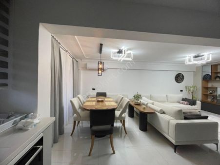 Karabağlar Yeşilyurt Mit Evleri Yakını Lüks 3+1 Daire