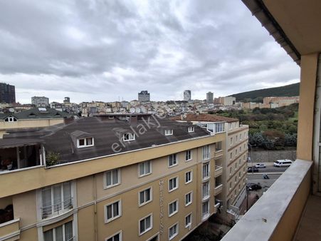 Turyap'tan Fındıklı'da Üniversite Yakınında Balkonlu Geniş 3+1