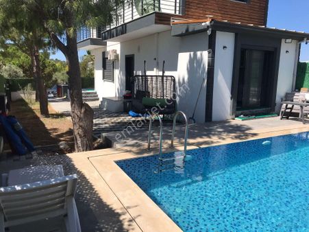 Didim Hisarda Eşyalı Havuzlu 3+1 Fırsat Villa !!!