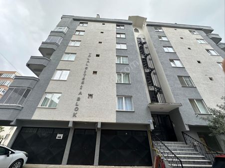 Küçük Emlaktan Satılık Gemlik Manastır Mevki 3+1 Arakat