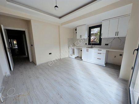 Uğur'dan Seydikemer Merkezde 1+1 Kiralık Daire