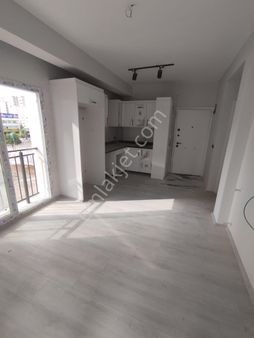 Mavi Bulvarda Sitede 2+1 Güney Doğu Kuzey Sıfır Lüks Daire