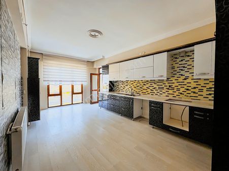 Kiralık Dubleks Daire Site İçinde Sakin Ve Ferah Yaşam