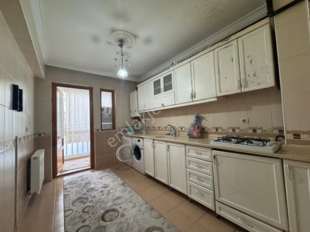 Ascelik"den" 3+1 3 Katta Masrafsız Merkezî Lokasyonda Geniş M2 Asansörlü