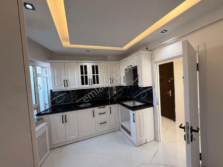 Rekoor Emlak'tan 100.yıl Bulv Cephe 3+1 Satılık Daire