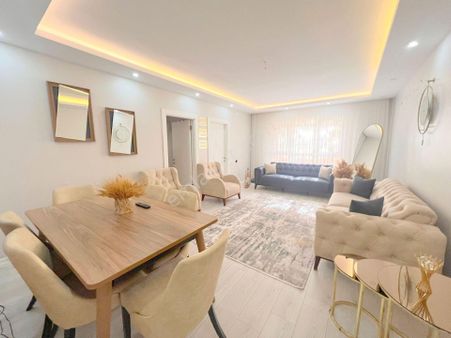 Şafak'tan İncirli'de 3+1 Ful Yapılı Geniş Bahçe Kullanımlı Daire