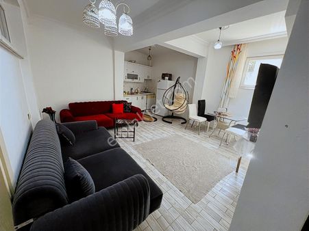 Aciliyetten Yeni Bina Merkezi Lokasyon Eşyalı Üniversiteye Yakın