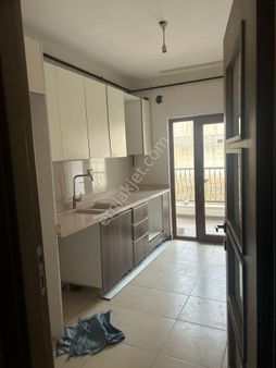 Adana Buruk Göztepe Tokilerinde Geniş 3+1 Doğalgazlı Fırsat Daire Hiç Kullanılmamış 3+1 !