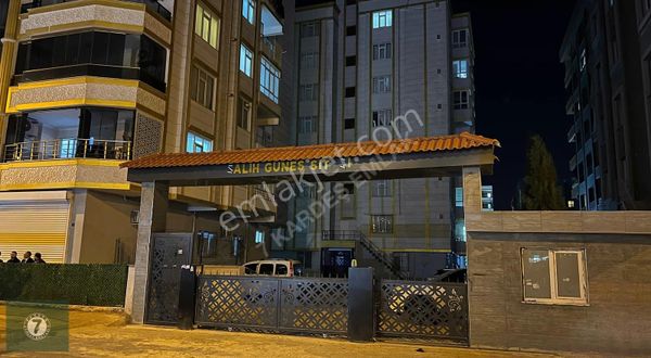 7 Kardeş Emlak'tan Site İçerisinde 4+1