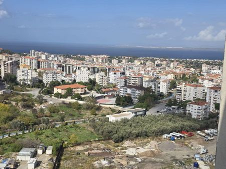 Narlıdere'de İzmir35 Projesinde Körfez Manzaralı Satılık 2+1 Sıfır Daire