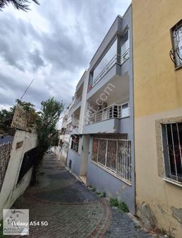 Kuşadası Camıatık Mahallesi Gırıs Kat Satılık Daıre