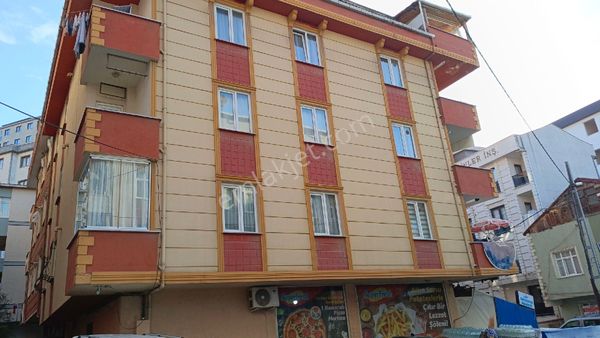 Güzelyalı Güven Emlaktan Kiralık 2+1 Geniş Daire