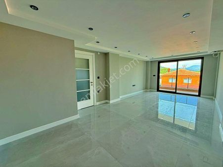 Uytundan Akçay Kızılkeçilide Satılık Ayrı Mutfaklı 2+1 Lüx Daire