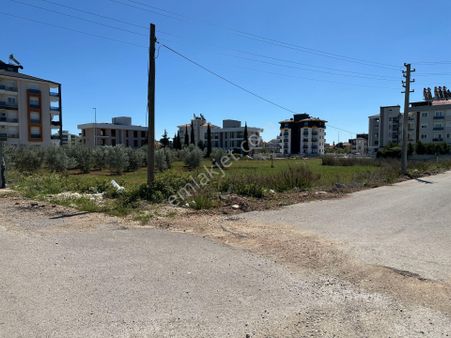 Kaan'dan...bahçeyaka Merkezde 890m2 0.80 Emsal Köşe Başı Arsa...