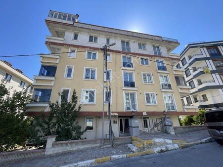 Beylikdüzü Kavaklı Mahallesinde Satılık 5+2 220 M2 Dubleks Daire