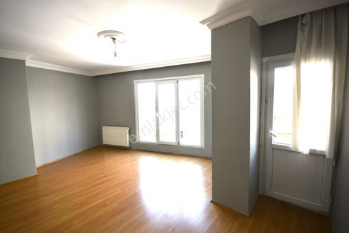 Kiralık Daire 2+1 İskanlı 80 M2 Arakat Daire Konumu Güzel