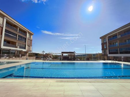 Ayvalık Küçükköy Neva Vizör Sitesinde Bahçe Katı 1+1 Daire