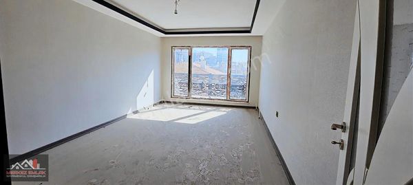 Merkez Emlak Plevne Cad Üstünde2+1 Kat 1 İçi Yapılı Geniş 95m2