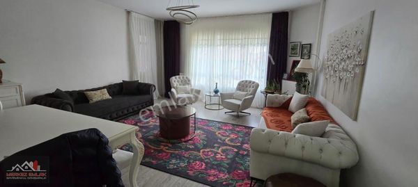 Şenlikköy Blokları 3+1 Kat 4 Ön Cephe Bağımsız 123 M2 Merkezi