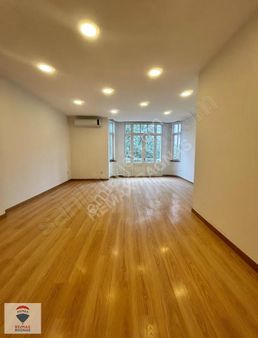 Beyoğlu, Gümüşsuyu, İnönü Cad. Tarihi Gümüş Apt. 2. Kat Daire