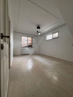 Başakşehir Altınşehirde Satılık Camları Yüksek Bahçe Katı