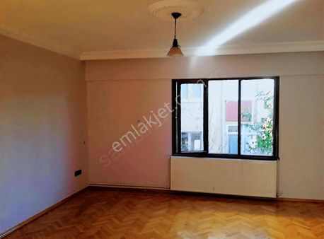 Detay Dan İstanbul Acıbadem De Kiralık 3+1 Daire