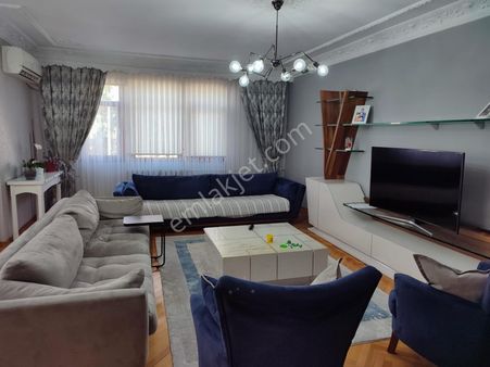 Bahçelievler Nurettin Paşa Sokak'ta 4+1 Ara Kat Satılık Daire