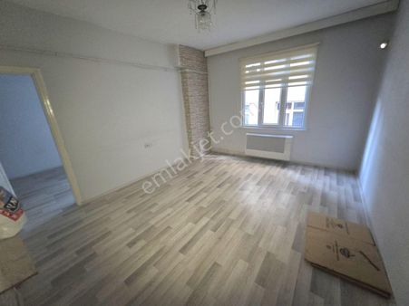 İkitelli Mehmet Akifte Kiralık 2+1 3.kat