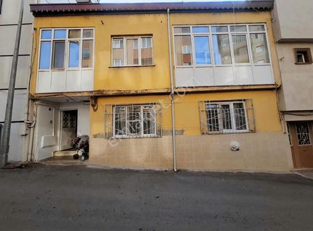 Acil Satılık 2 Katlı Müstakil Ev Esenevler Mh 142 M²