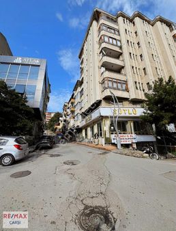 İzmit Orduevi Caddesi Üzerinde Köşe Başında 75 M² Satılık Dükkan