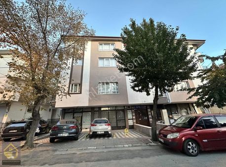 Ankastreli Zülfikar Sokak Ara Kat Yapılı Daire