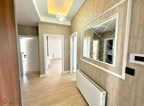 ▀aktiften Eşsiz Tasarımlı Ön Cephe Arakat Ayrı Mutfaklı 2+1daire